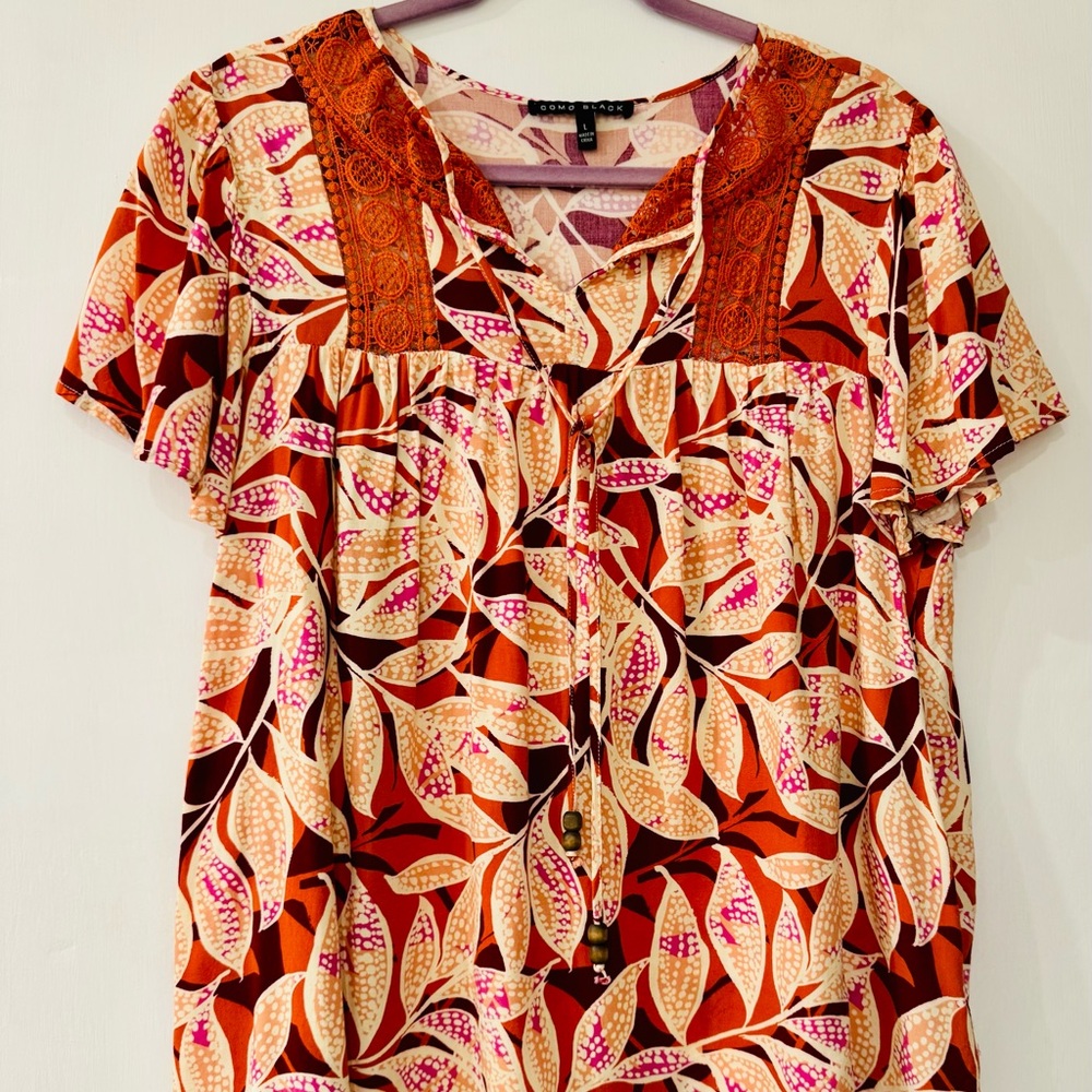 Floral Print Blouse with Lace Accents